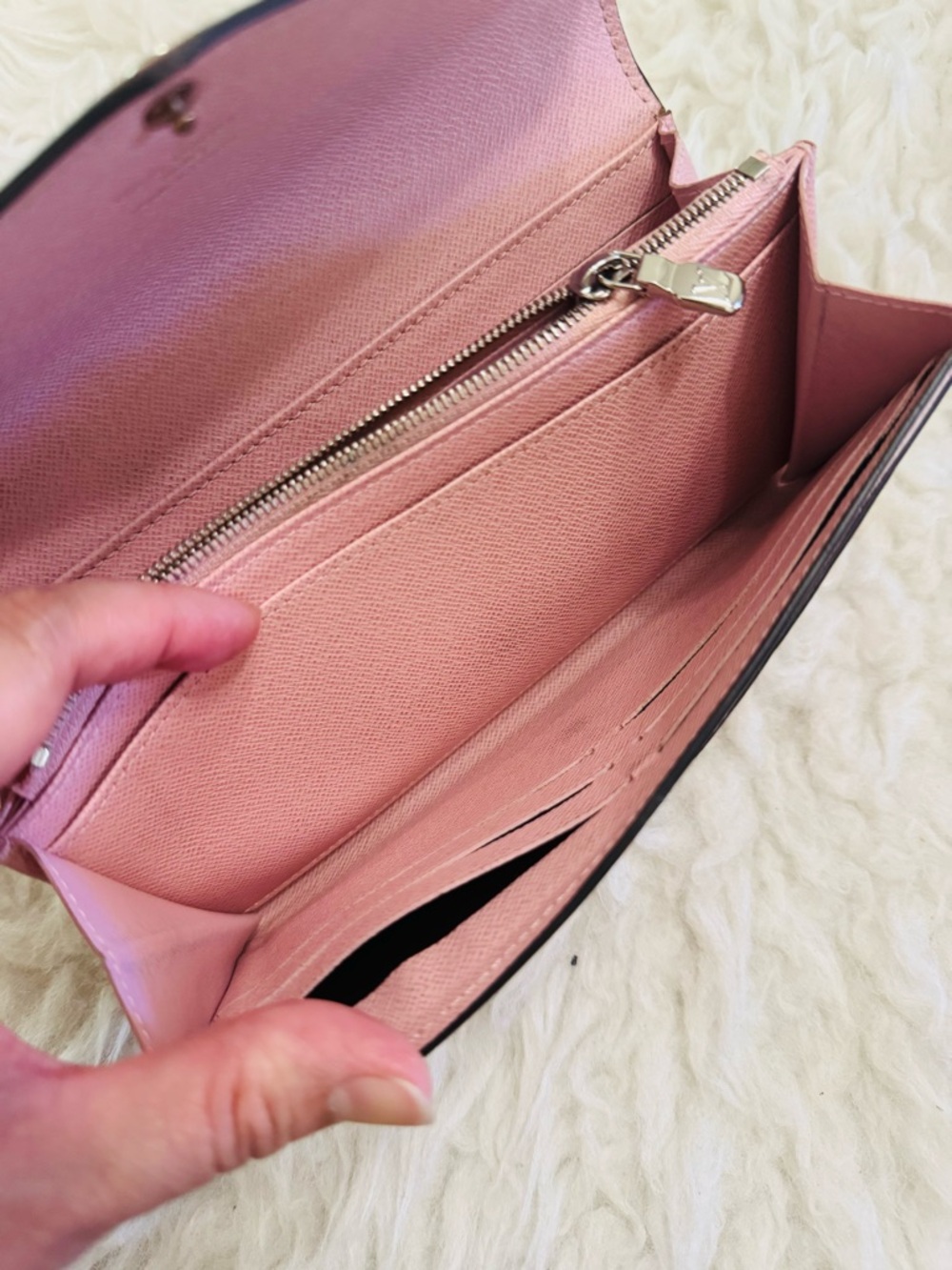 Louis Vuitton Epi Light Pink  Envelope Wallet - Picture 4 of 14